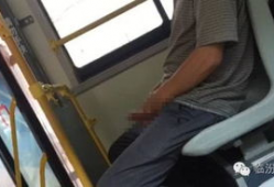 帅哥打飞机视频,帅哥空中驾驶技巧，打飞机视频带你领略飞行魅力